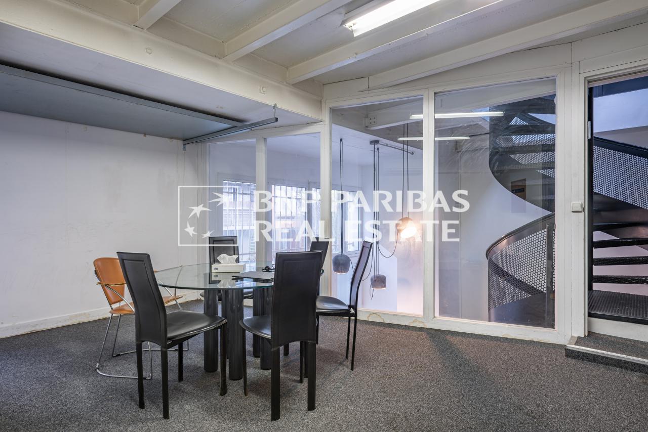 Bureau La Plaine Saint-Denis 857m² Vente bureau La Plaine Saint-Denis Seine-Saint-Denis OVBUR2205652 0